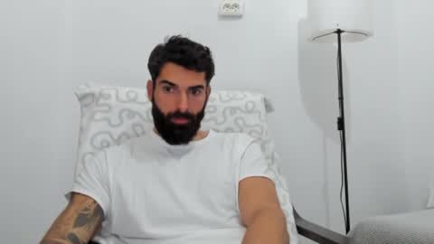 cuteeboy online show from November 20, 8:14 am