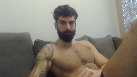 cuteeboy online show from December 21, 7:59 am