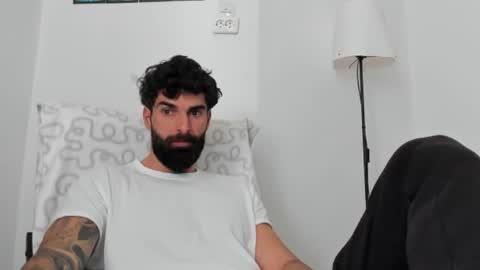 cuteeboy online show from February 22, 9:08 am