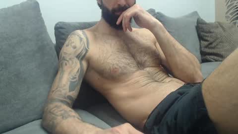 Snapshot of cuteeboy chatting on April 16, 7:25 pm cuteeboy online show from April 16, 7:25 pm