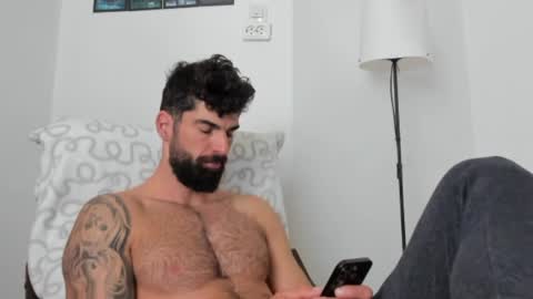 Snapshot of cuteeboy chatting on May 22, 7:15 am cuteeboy online show from May 22, 7:15 am
