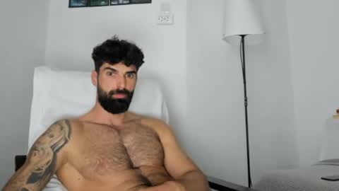 Snapshot of cuteeboy chatting on May 26, 3:41 pm cuteeboy online show from May 26, 3:41 pm