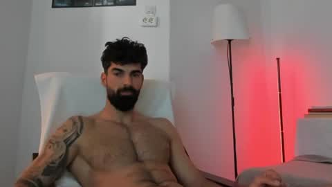 Snapshot of cuteeboy chatting on June 11, 5:49 am cuteeboy online show from June 11, 5:49 am
