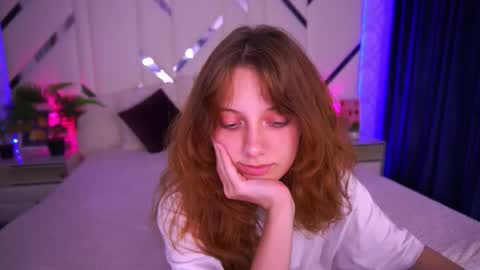 Snapshot of cuteefoxy chatting on October 23, 2:27 pm Foxy online show from October 23, 2:27 pm