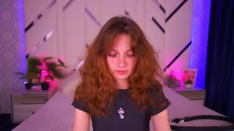 Snapshot of cuteefoxy chatting on October 28, 2:31 pm Foxy online show from October 28, 2:31 pm