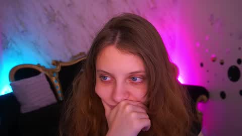 Snapshot of cuteefoxy chatting on March 30, 12:28 pm Foxy online show from March 30, 12:28 pm