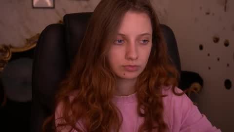 Snapshot of cuteefoxy chatting on May 22, 12:44 pm Foxy online show from May 22, 12:44 pm