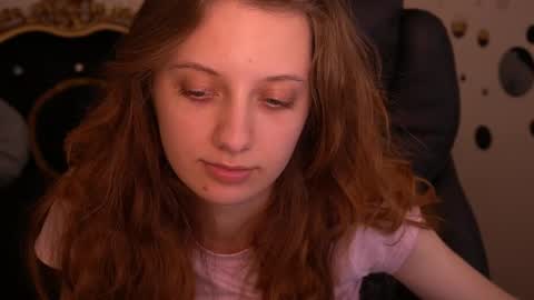 Snapshot of cuteefoxy chatting on May 29, 1:09 pm Foxy online show from May 29, 1:09 pm