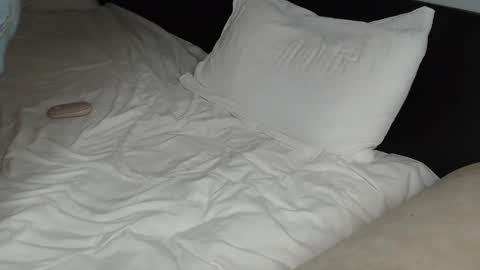 Anna online show from December 5, 3:17 pm