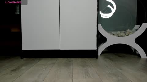 Anna online show from February 15, 4:45 pm