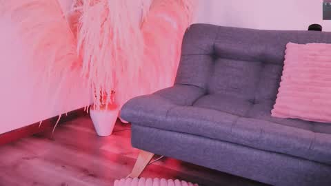 Snapshot of cuteezoe chatting on December 2, 4:29 am Zoe online show from December 2, 4:29 am