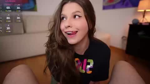 Mia online show from September 19, 9:15 pm