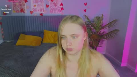 Amyy online show from June 8, 1:20 am
