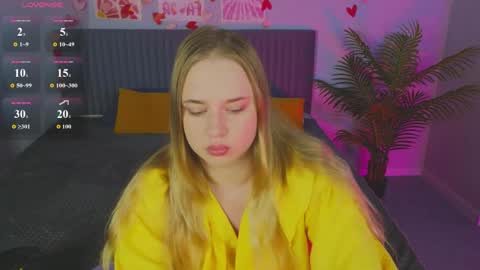 Amyy online show from June 9, 1:17 am