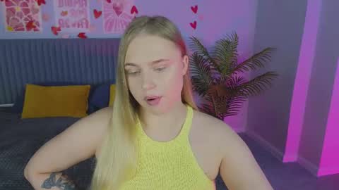 Amyy online show from June 12, 1:15 am