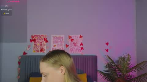 Amyy online show from June 14, 1:03 am