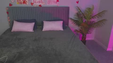 Amyy online show from June 25, 5:12 am