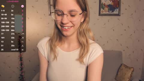 Melisa online show from February 3, 8:25 pm