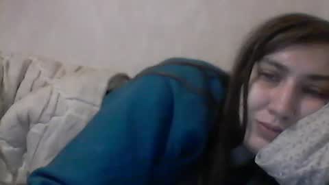 Snapshot of cutekattie chatting on December 12, 9:40 am cutekattie online show from December 12, 9:40 am