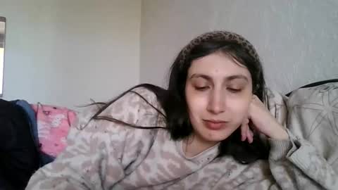 Snapshot of cutekattie chatting on April 11, 8:07 am cutekattie online show from April 11, 8:07 am