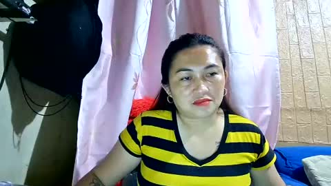 Snapshot of cutelalay chatting on June 15, 10:45 pm Lalai online show from June 15, 10:45 pm