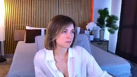 cutemirage online show from April 26, 2:37 pm