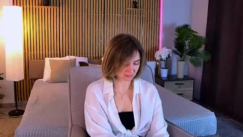 cutemirage online show from May 4, 2:35 pm