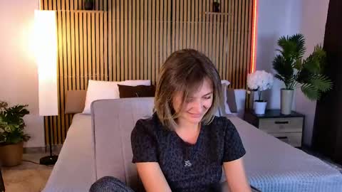 cutemirage online show from May 23, 2:54 pm