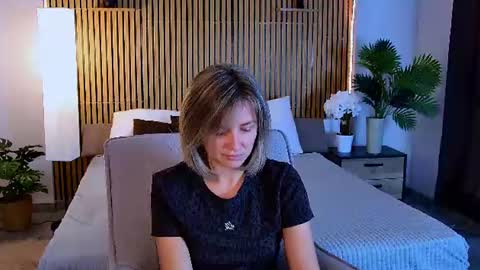 cutemirage online show from July 4, 2:56 pm