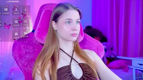 Snapshot of cutemousee chatting on September 26, 5:33 am Rina online show from September 26, 5:33 am