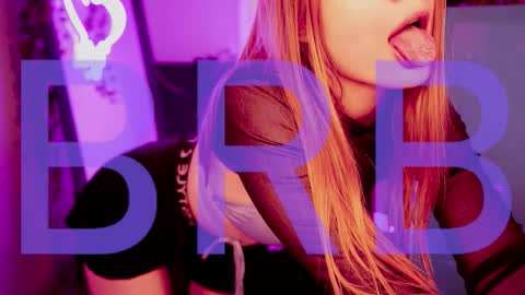 Snapshot of cutemousee chatting on October 19, 8:15 am Rina online show from October 19, 8:15 am