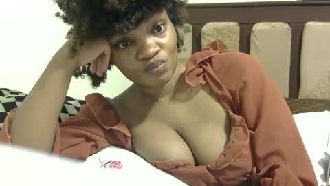 Snapshot of cutermilly chatting on December 8, 9:08 pm cutermilly online show from December 8, 9:08 pm