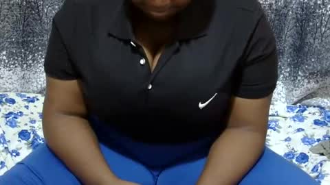 Snapshot of cutermilly chatting on March 8, 11:48 am cutermilly online show from March 8, 11:48 am