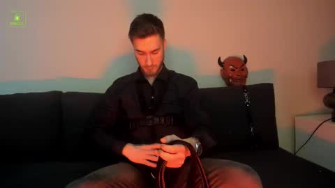 Snapshot of cuteseductor chatting on March 22, 6:17 am HARVEY online show from March 22, 6:17 am