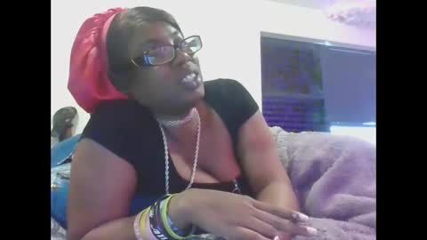 mary mack online show from November 24, 8:30 pm