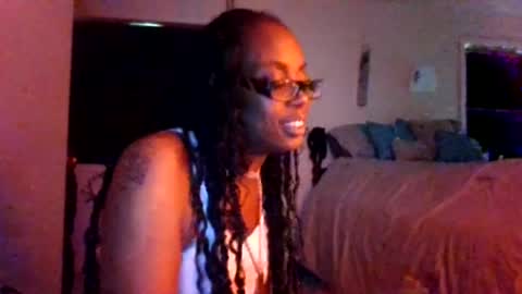 mary mack online show from August 1, 1:54 pm