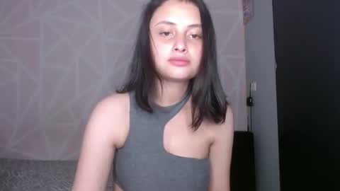 Snapshot of cutesophia11 chatting on January 2, 6:18 am sophia online show from January 2, 6:18 am