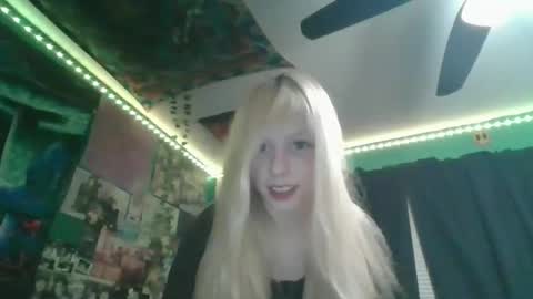 cutestcatforever online show from February 13, 1:56 am