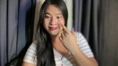 cute online show from May 30, 5:04 am