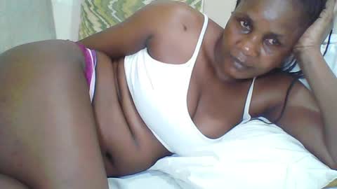 Snapshot of cutetinah chatting on June 21, 12:02 am TAMARA online show from June 21, 12:02 am