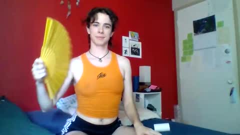 Snapshot of cutetransftm chatting on March 28, 1:38 am JamieBoy online show from March 28, 1:38 am