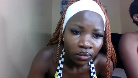 cutey_mara online show from June 15, 3:42 am