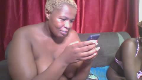 cutey_mellanin online show from January 28, 7:32 pm