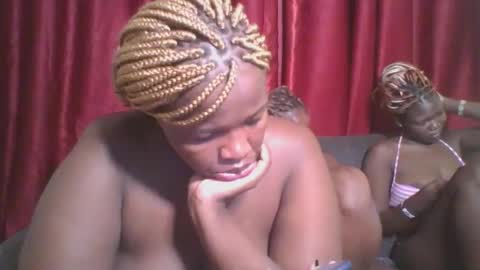 cutey_mellanin online show from February 3, 2:14 am