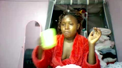 cutezola online show from November 14, 5:06 am