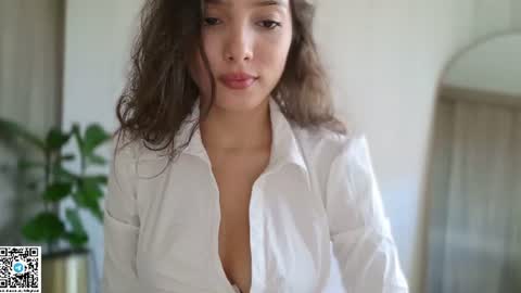 Snapshot of cutie18_angel chatting on July 6, 8:22 pm angela online show from July 6, 8:22 pm
