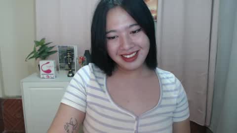 cutie_asianwoman online show from December 14, 9:13 pm