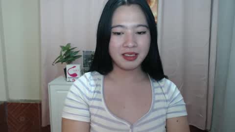 cutie_asianwoman online show from December 15, 10:15 pm