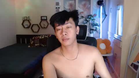 Neil Taylor online show from December 18, 7:53 pm