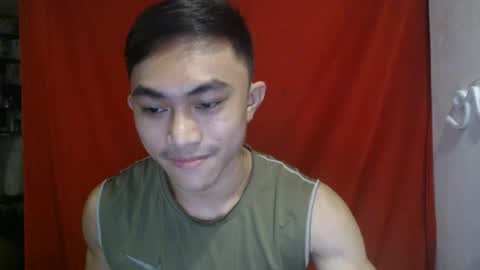 Snapshot of cutie_hunk69 chatting on June 13, 1:58 am cutie_hunk69 online show from June 13, 1:58 am
